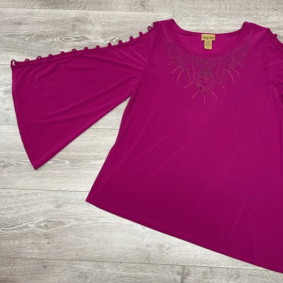 NWOT Midnight Velvet Fuchsia Sequin Embroidered Wide Bell Sleeve Blouse … - Picture 5 of 14